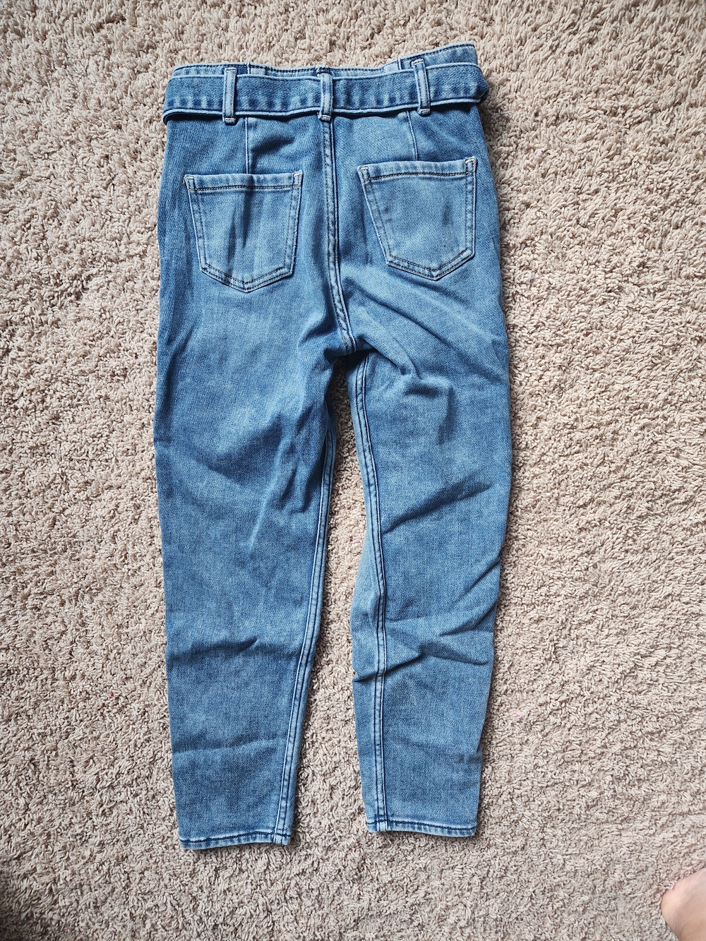 Abercrombie Kids Mom Jeans - Picture 3 of 3